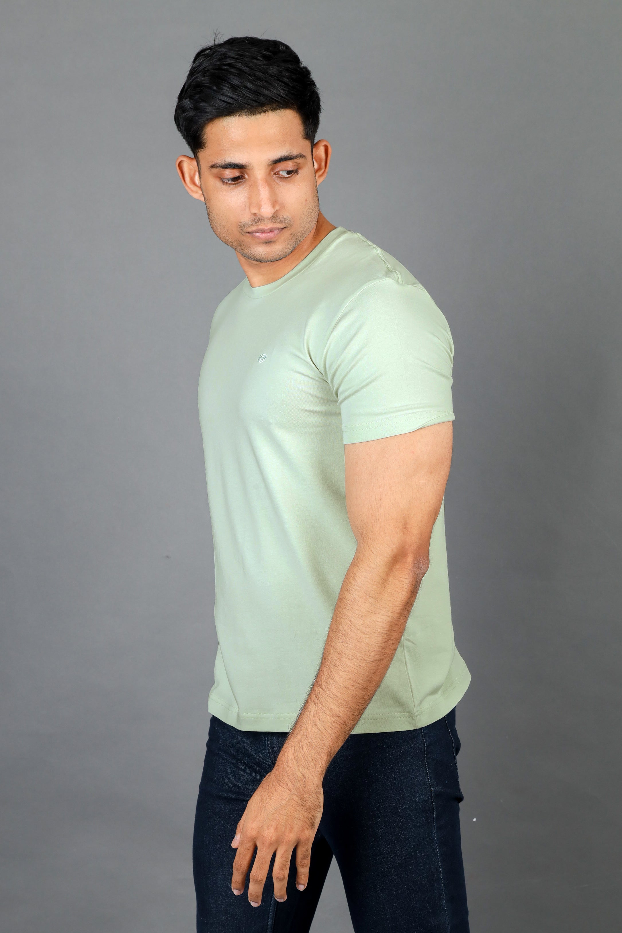 Emerald Tees Slim fit-Green Sit