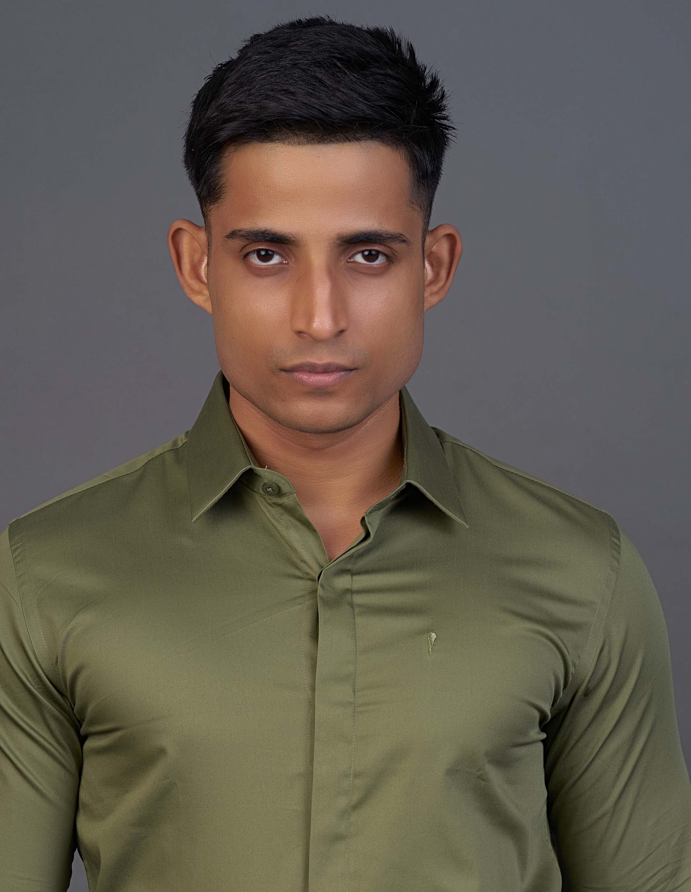 Emerald Fashion Plain Slim Fit-Moss