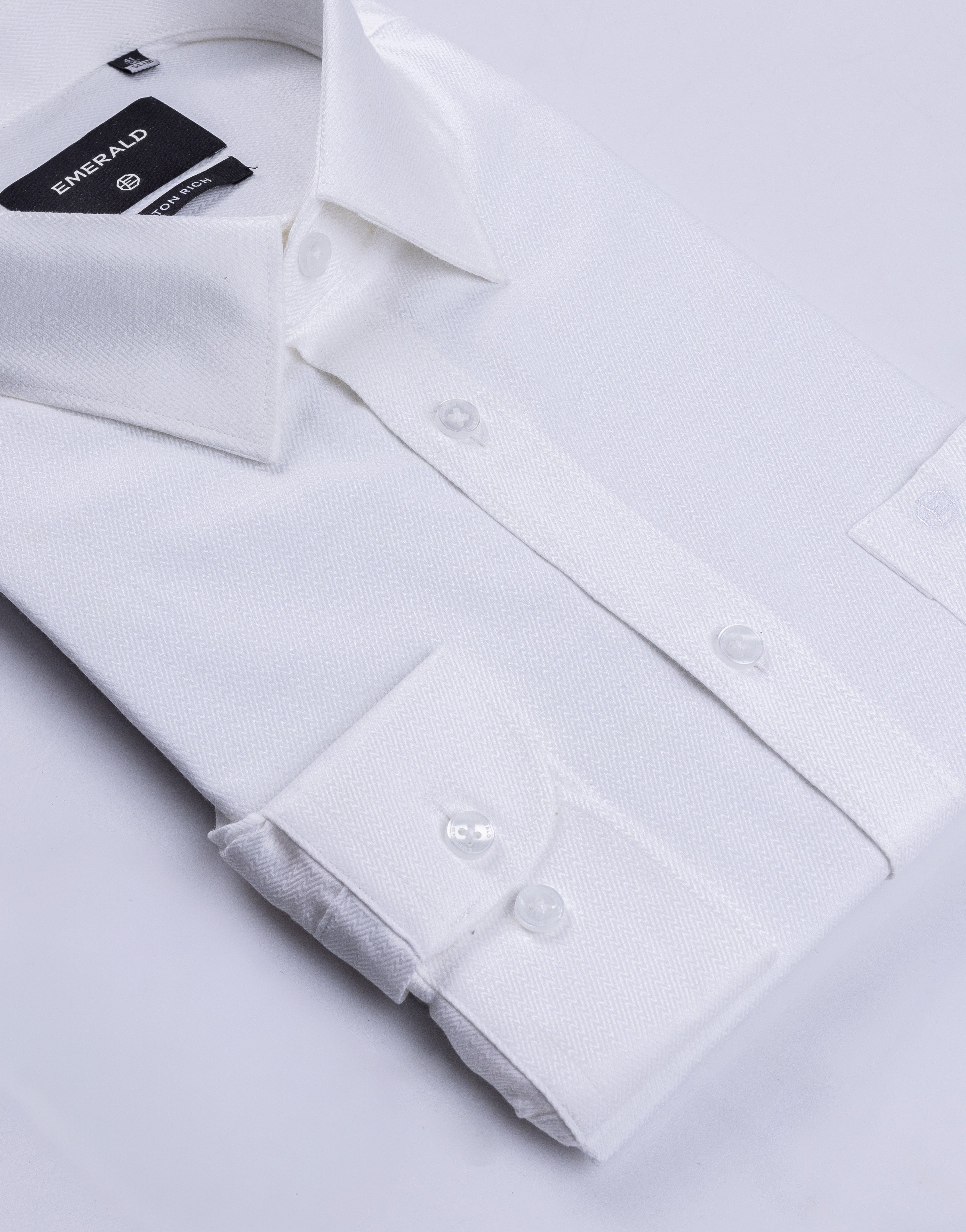 Emerald Formal Dobby Slim Fit - Cloud Dancer