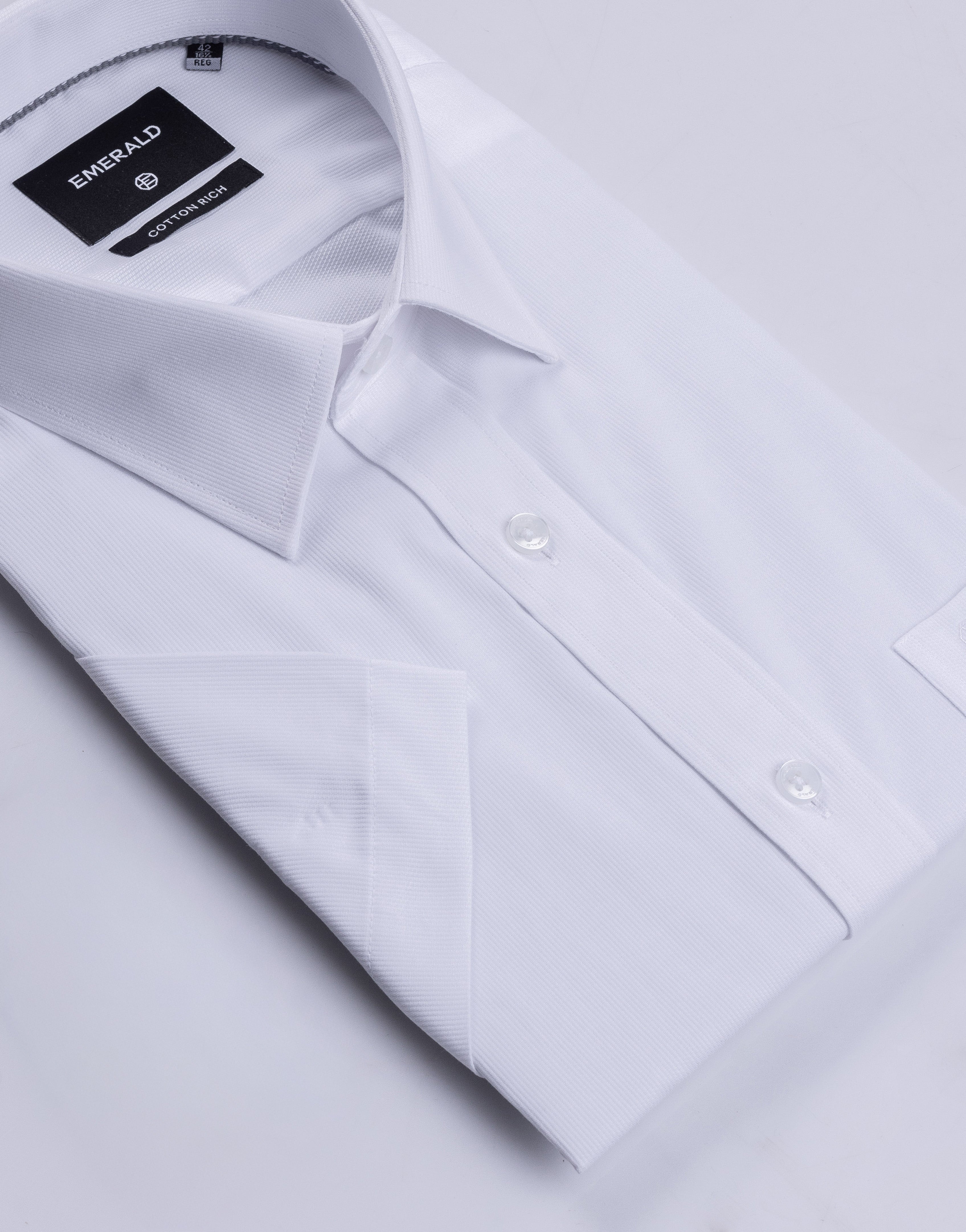 Emerald Corporate Dobby Regular Fit - Cloud dancer