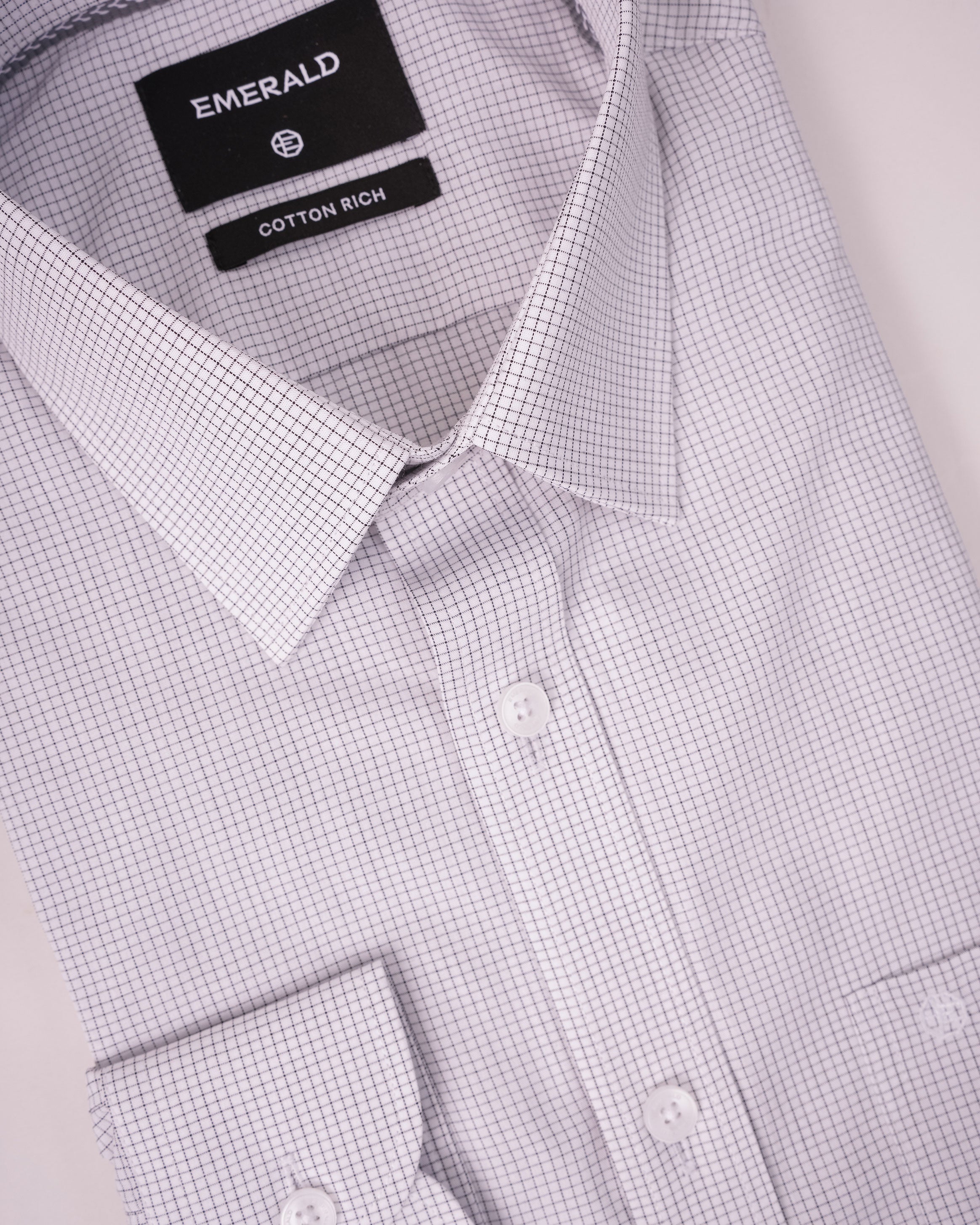 Emerald Corporate Checks Regular Fit - Black