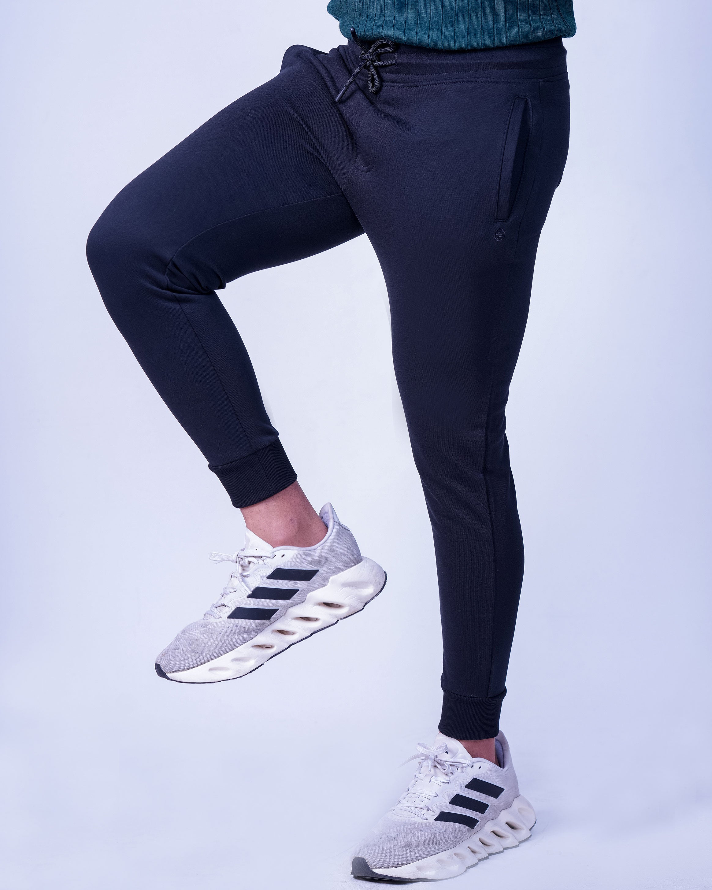 Emerald Jogger Plain Slim Fit - Black